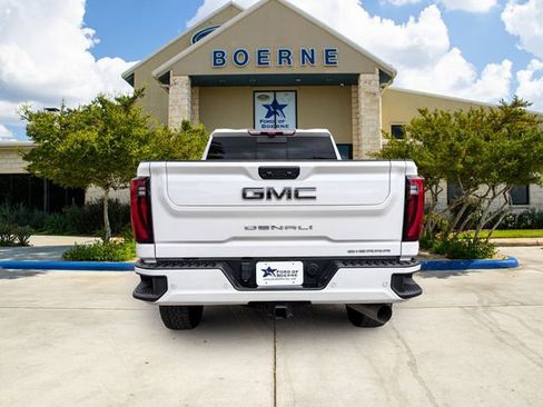Used 2025 GMC Sierra 2500 Denali Ultimate AWD/4WD image 4