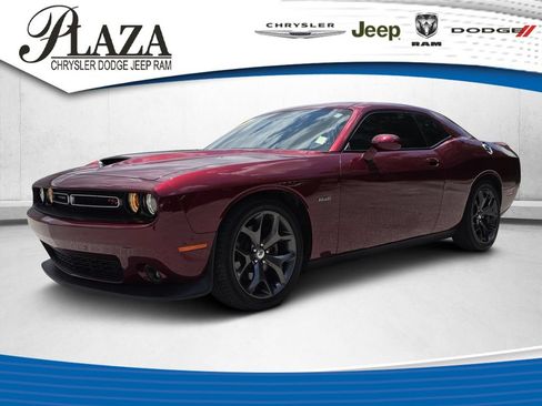 Certified 2019 Dodge Challenger R/T RWD image 1