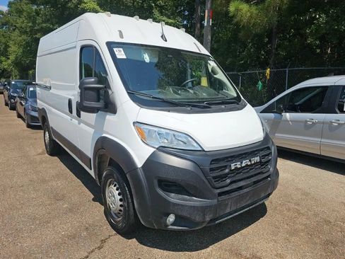 Used 2025 RAM ProMaster 2500 w/ Convenience Group FWD image 4