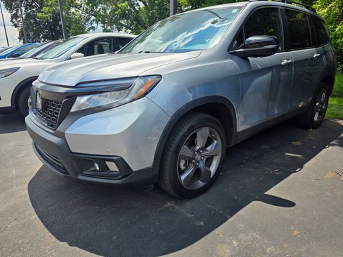 Used 2020 Honda Passport Touring image 1