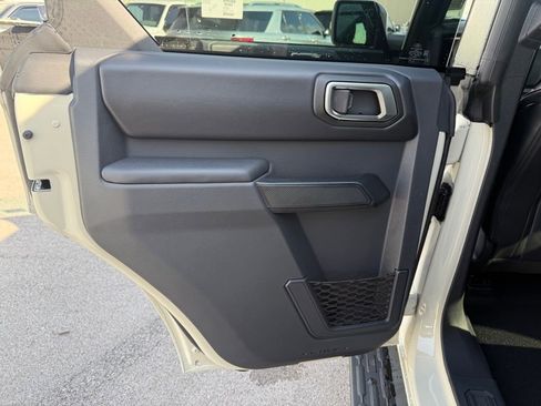 New 2025 Ford Bronco Outer Banks w/ Sasquatch Package image 10