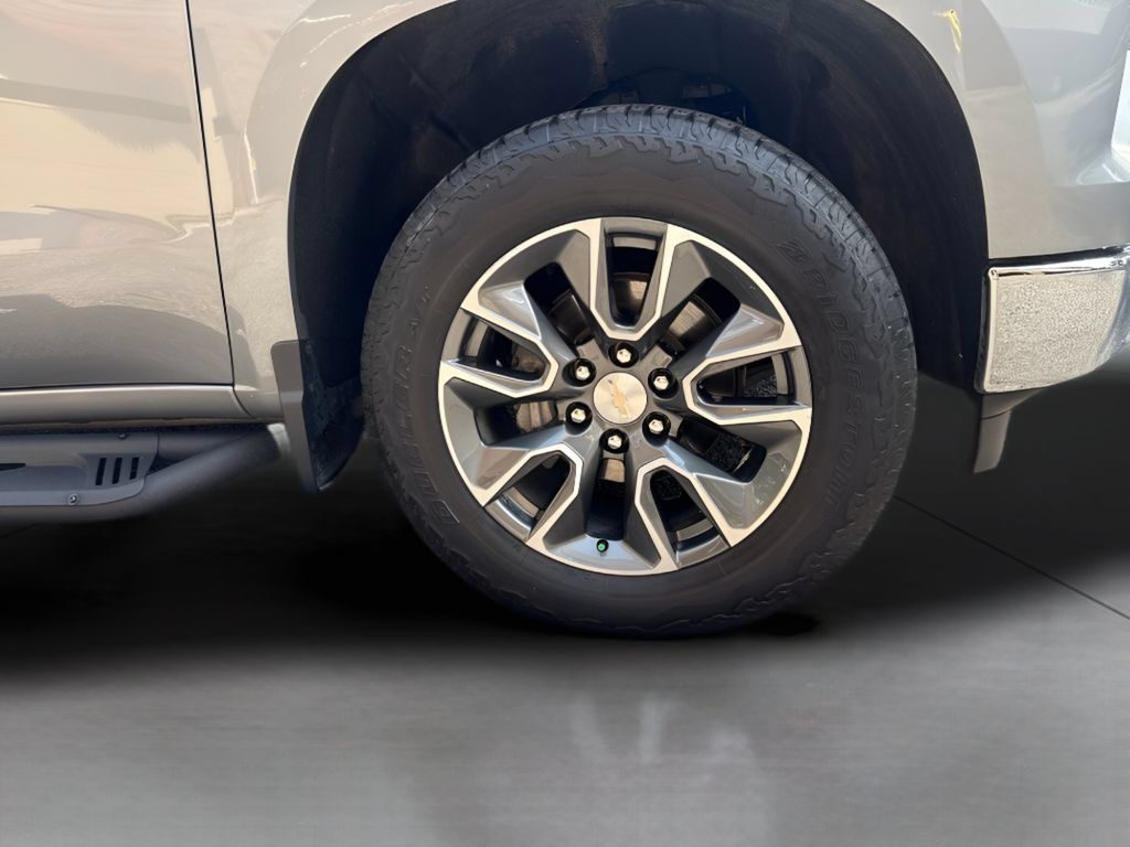 Used 2023 Chevrolet Silverado 1500 LT AWD/4WD image 27