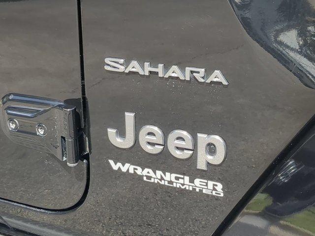 Used 2021 Jeep Wrangler Unlimited Sahara AWD/4WD image 13