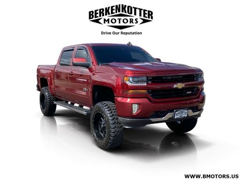 Used 2017 Chevrolet Silverado 1500 LT w/ Texas Edition AWD/4WD image 1