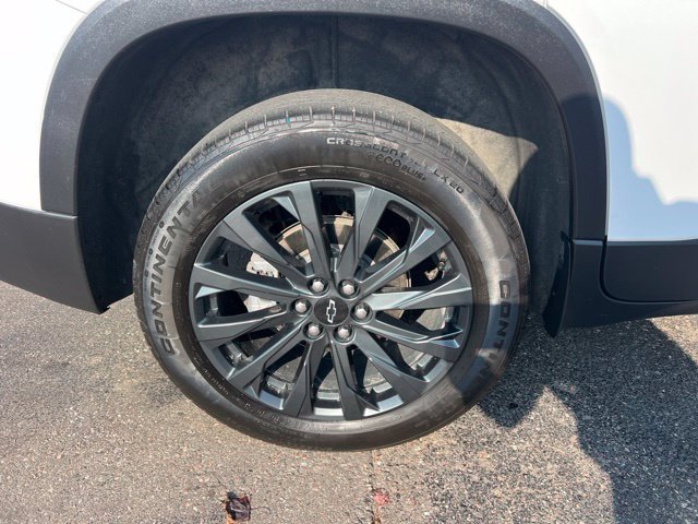 Used 2023 Chevrolet Traverse RS w/ LPO, Floor Liner Package AWD/4WD image 9