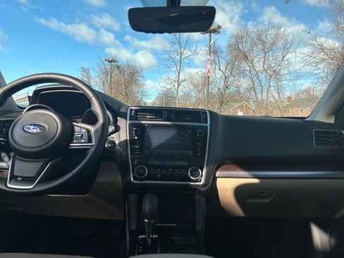 Used 2018 Subaru Outback 3.6R Limited image 13