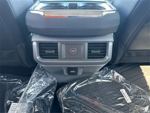 New 2025 Ford F150 Lariat w/ Equipment Group 501A Mid image 23