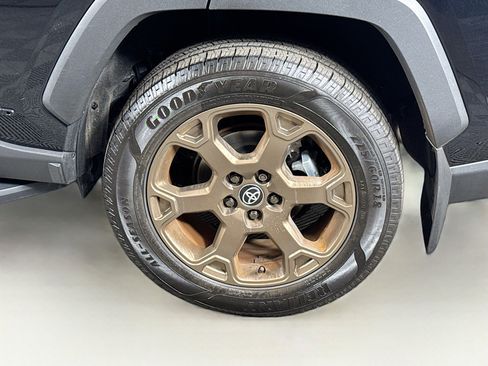 Certified 2024 Toyota RAV4 AWD Hybrid image 9