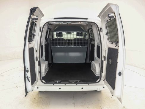 Used 2020 Nissan NV200 SV w/ Sliding Glass Door Package image 10