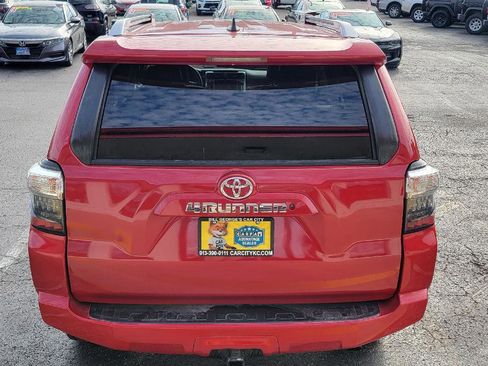 Used 2018 Toyota 4Runner SR5 image 24