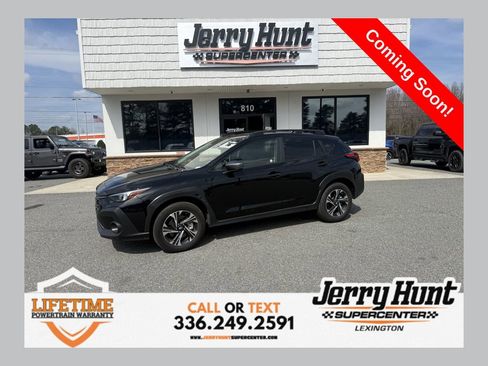 Used 2024 Subaru Crosstrek 2.0i Premium image 1