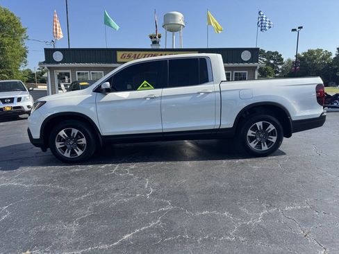 Used 2017 Honda Ridgeline RTL-T image 2