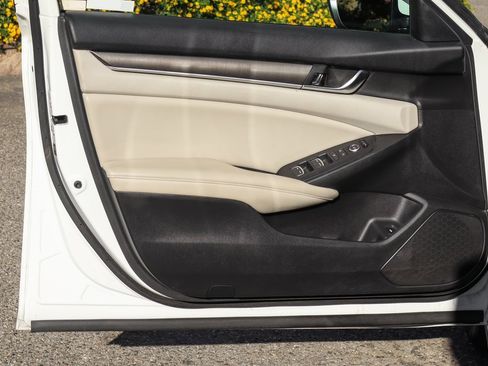 Used 2019 Honda Accord LX image 15