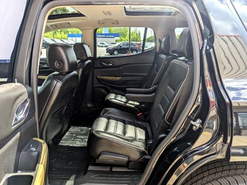 Used 2018 GMC Acadia Denali w/ Technology Package image 10