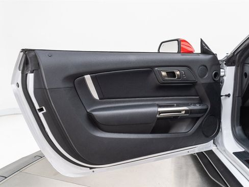 Used 2022 Ford Mustang Shelby GT500 w/ Carbon Fiber Track Pack image 74