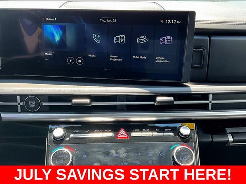 Used 2025 Hyundai Santa Fe SEL FWD image 18