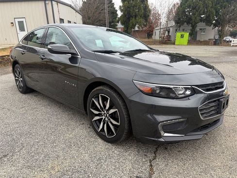 Used 2017 Chevrolet Malibu LT image 7
