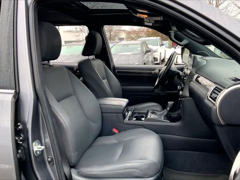 Used 2022 Lexus GX 460 Premium w/ Premium Package image 8