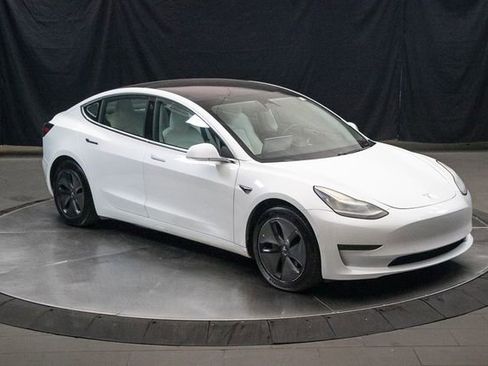 Used 2018 Tesla Model 3 Long Range image 2