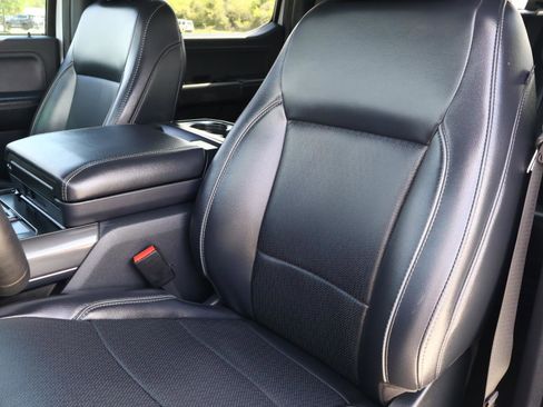 Used 2025 Ford F150 Lariat w/ Equipment Group 501A Mid image 16