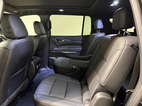 Used 2026 Chevrolet Traverse High Country w/ LPO, Floor Liner Package AWD/4WD image 28