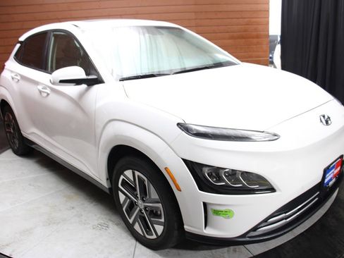 Used 2023 Hyundai Kona Limited w/ Cargo Package image 8