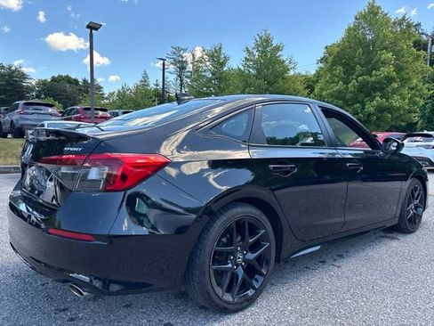 Used 2023 Honda Civic Sport image 3