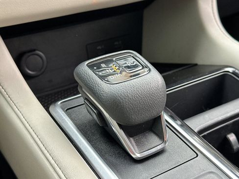 Used 2022 Nissan Pathfinder SV FWD image 21