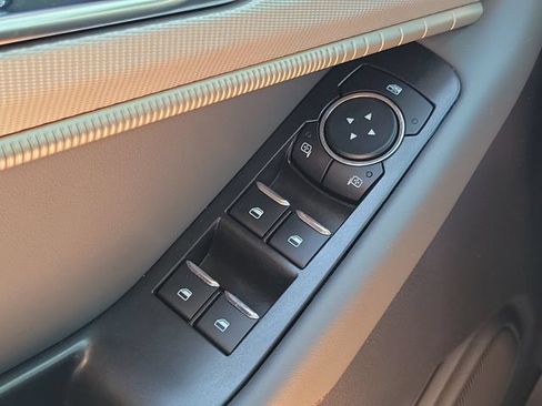 Used 2026 Ford Explorer Active RWD image 13