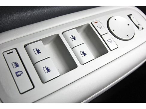 Used 2025 Hyundai Santa Fe SEL FWD image 21