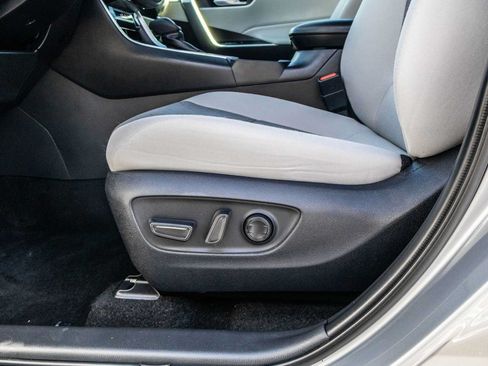 Certified 2025 Toyota RAV4 XLE FWD image 18