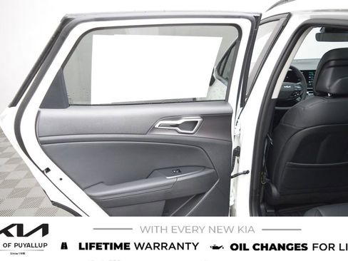 New 2026 Kia Sportage EX image 11