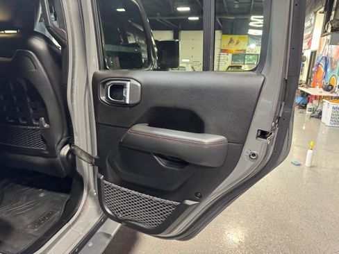 Used 2019 Jeep Wrangler Unlimited Rubicon AWD/4WD image 30