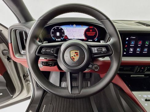 Certified 2024 Porsche Cayenne AWD/4WD image 15