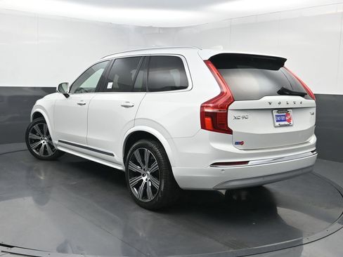 Used 2022 Volvo XC90 T6 Inscription w/ Climate Package image 25