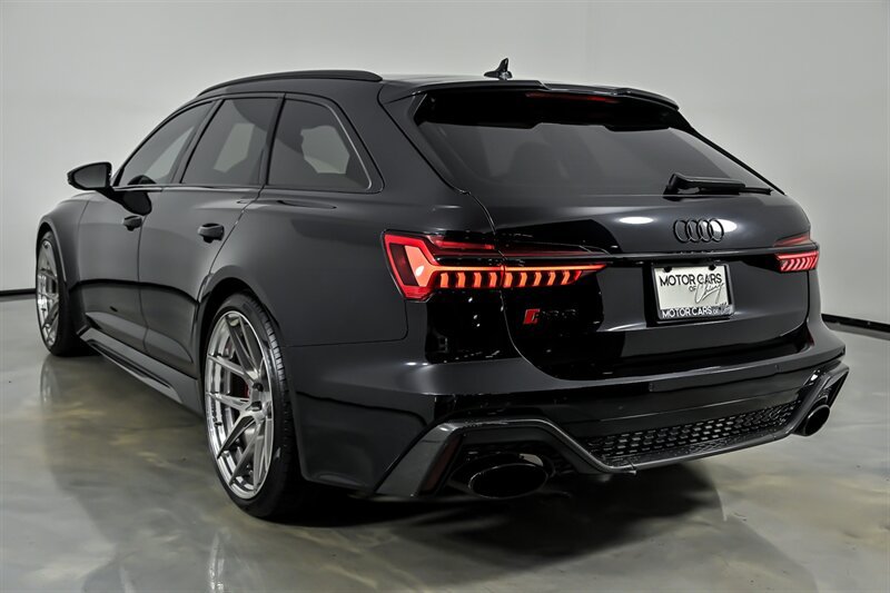 Used 2021 Audi RS 6 AWD/4WD image 7