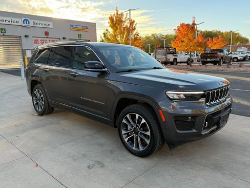 Used 2024 Jeep Grand Cherokee L Overland w/ Trailer Tow Package image 6