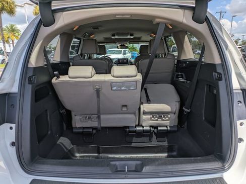 Used 2023 Honda Odyssey Elite image 9