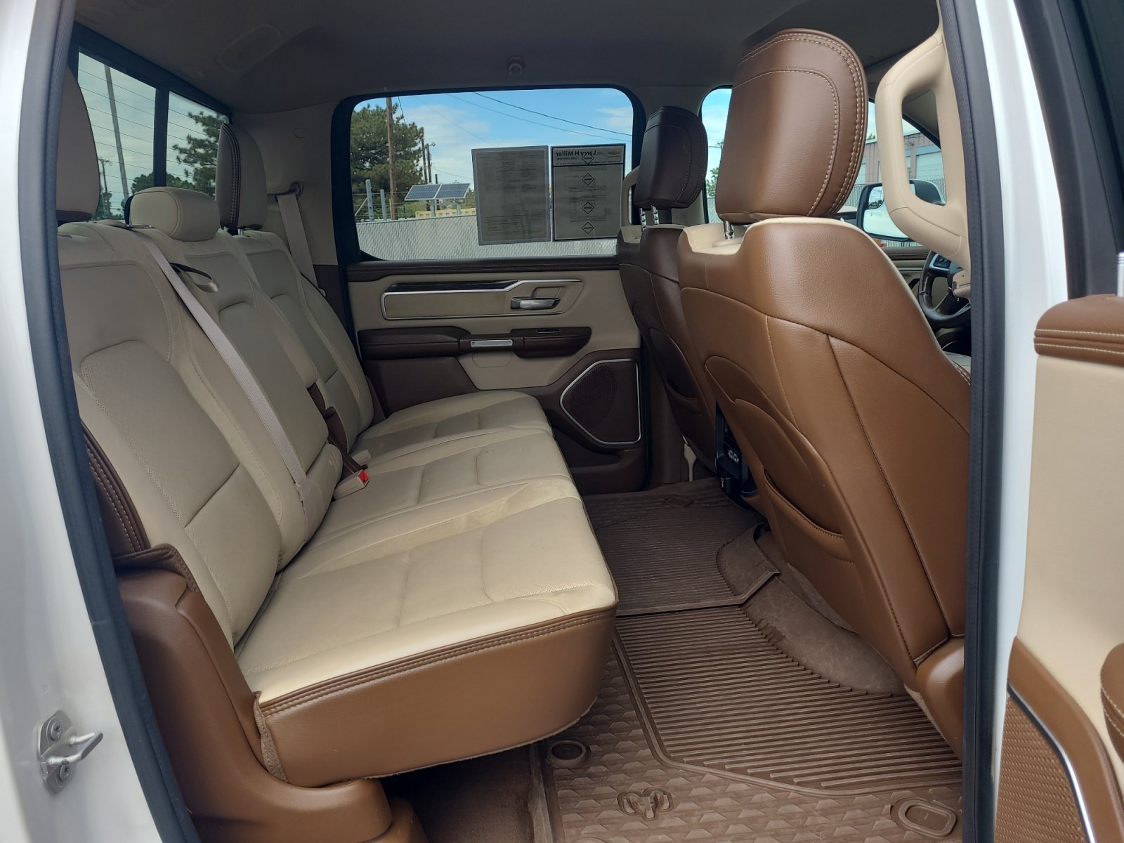Used 2020 RAM 1500 Laramie AWD/4WD image 28