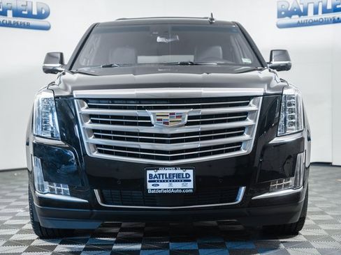 Used 2018 Cadillac Escalade ESV Platinum image 2