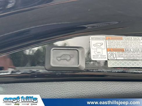 Used 2016 Toyota RAV4 Limited AWD/4WD image 29