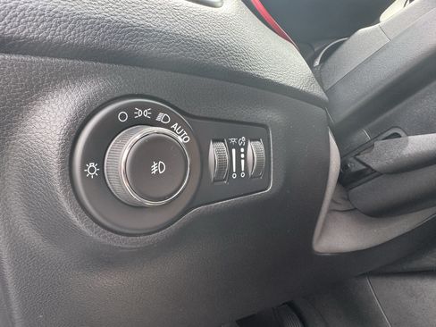 Used 2021 Jeep Compass Trailhawk AWD/4WD image 35