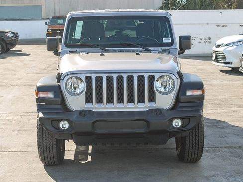 Used 2019 Jeep Wrangler Unlimited Sport S image 2