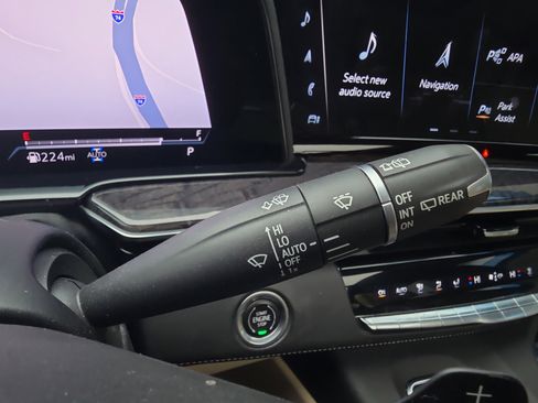 Used 2021 Cadillac Escalade Premium Luxury image 20