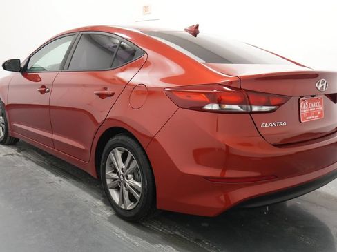 Used 2017 Hyundai Elantra SE FWD image 6