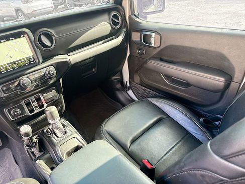 Used 2023 Jeep Wrangler Unlimited Sahara w/ Cold Weather Group image 26