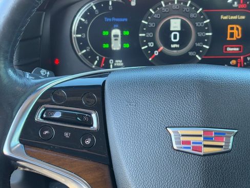 Used 2020 Cadillac Escalade Luxury image 21