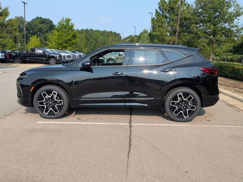 Used 2023 Chevrolet Blazer RS w/ Enhanced Convenience Package AWD/4WD image 7