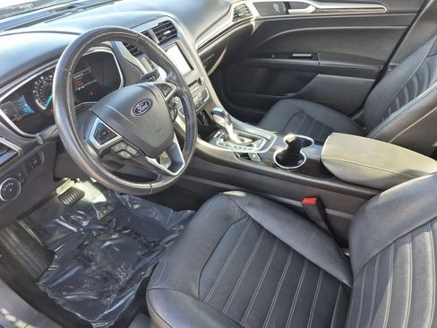 Used 2016 Ford Fusion SE w/ Equipment Group 202A image 11