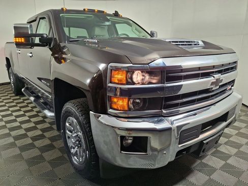 Used 2018 Chevrolet Silverado 3500 LTZ w/ Duramax Plus Package image 7